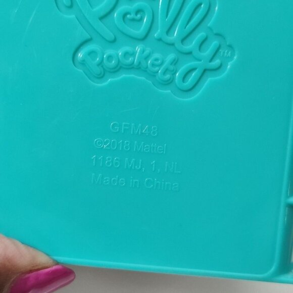 Polly Pocket Big Pocket World Sandcastle and Mini Middle School Playsets ONLY - Picture 4 of 14